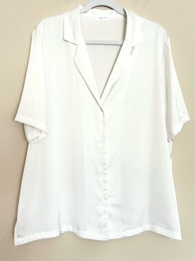 Chigant White Women’s Short-Sleeve Camp Collar Button-Down Shirt